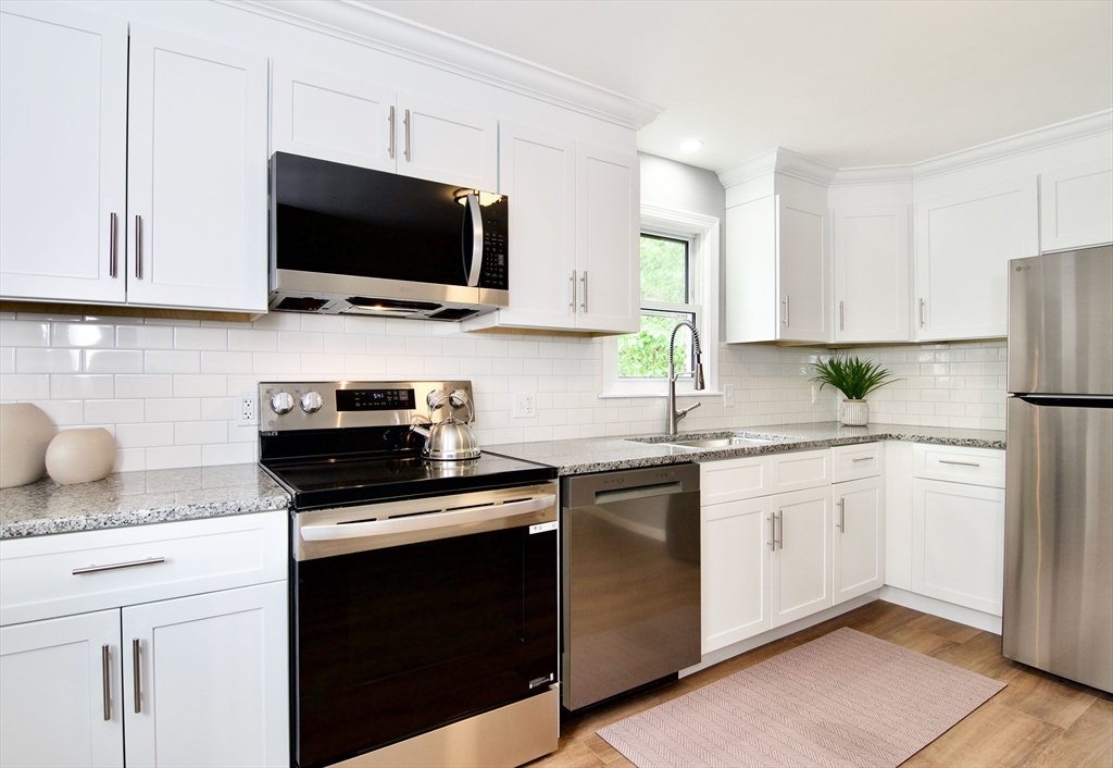 63 Grandview St, East Forest Park