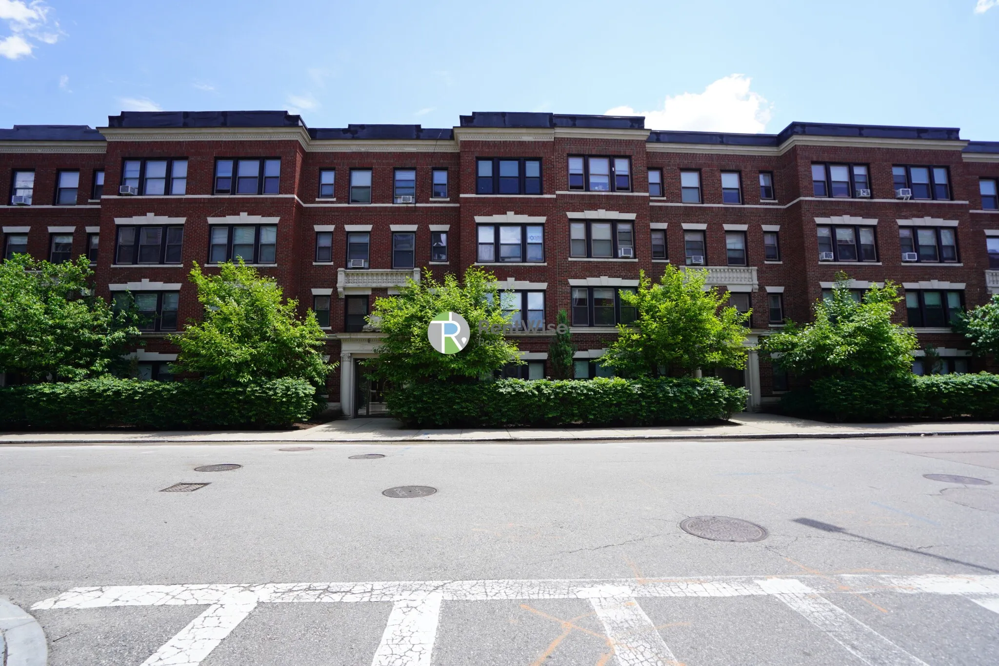82 Brainerd Rd, Allston