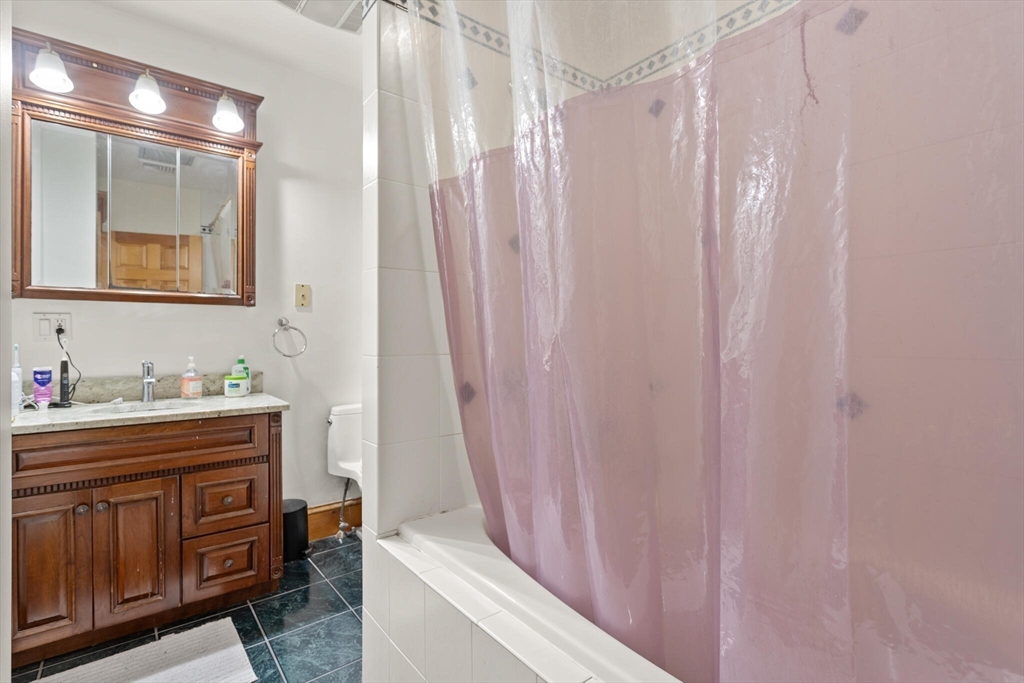 90 Browne St, Coolidge Corner