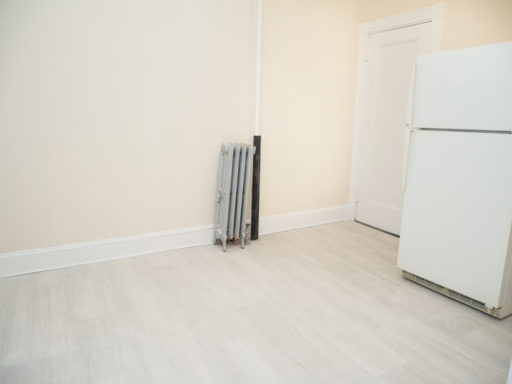 7 Naples Rd, North Brookline