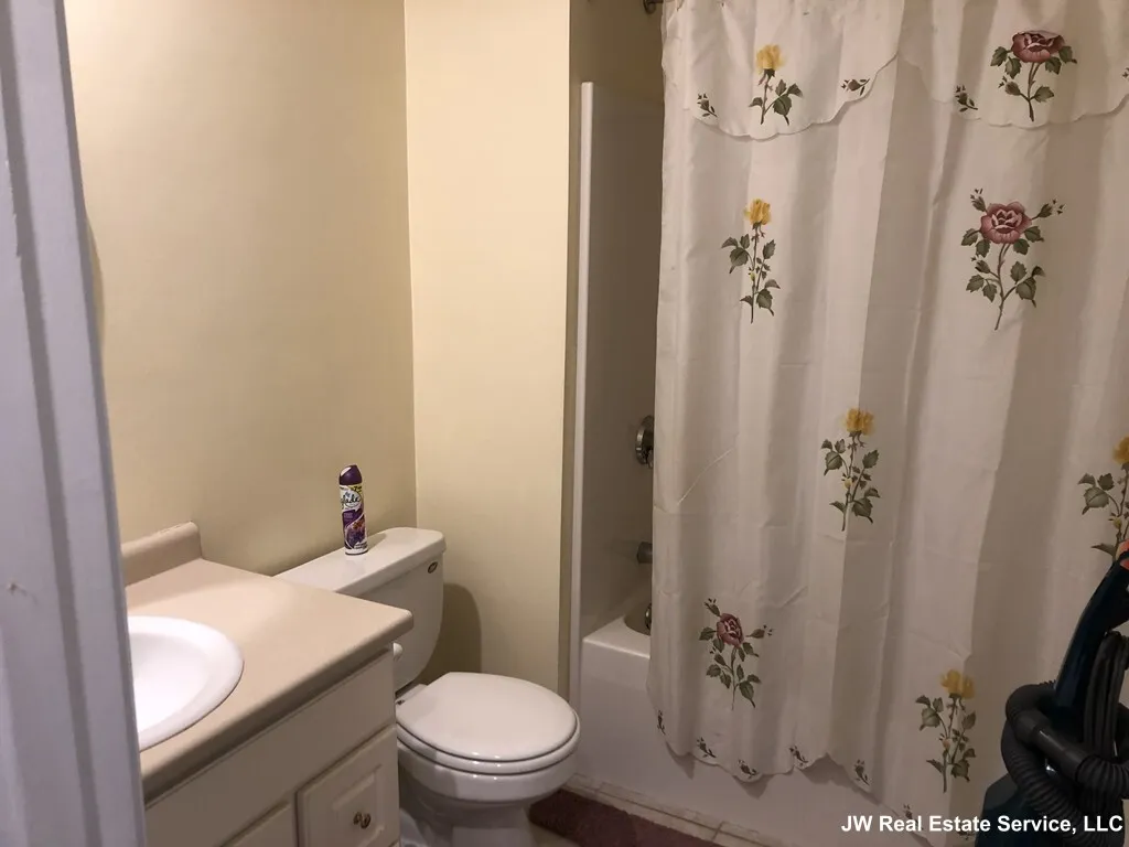 111 Oxford St, Revere