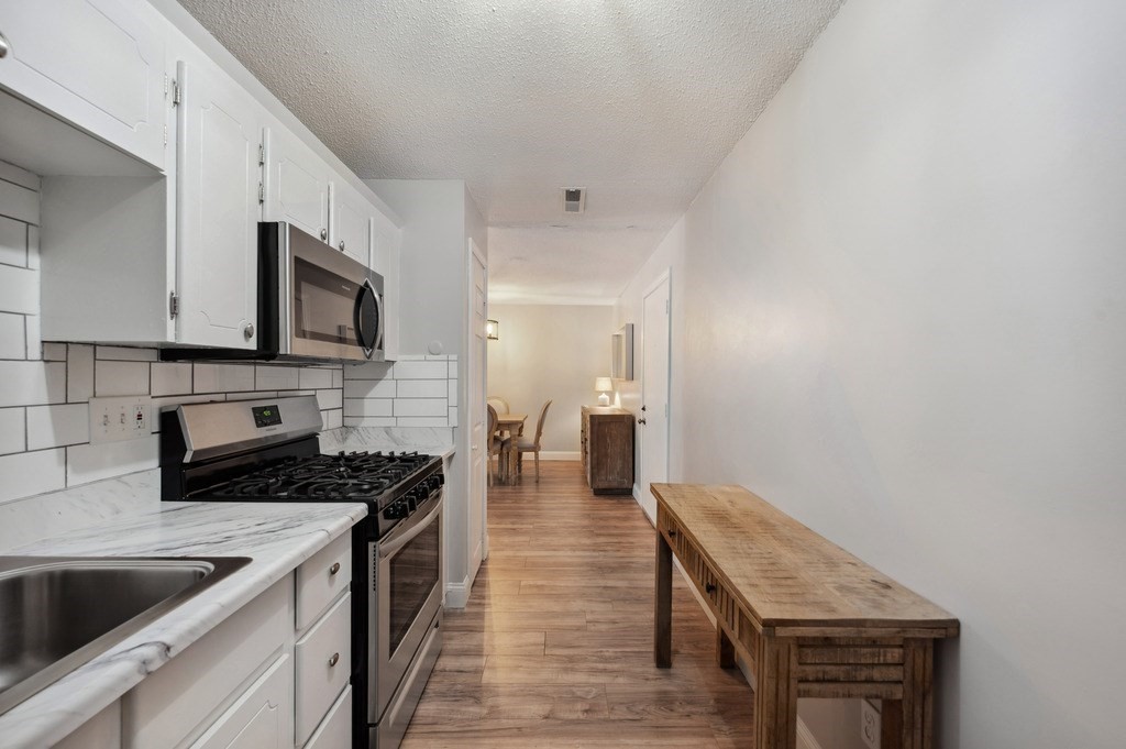 7 Greenbriar Dr, North Reading