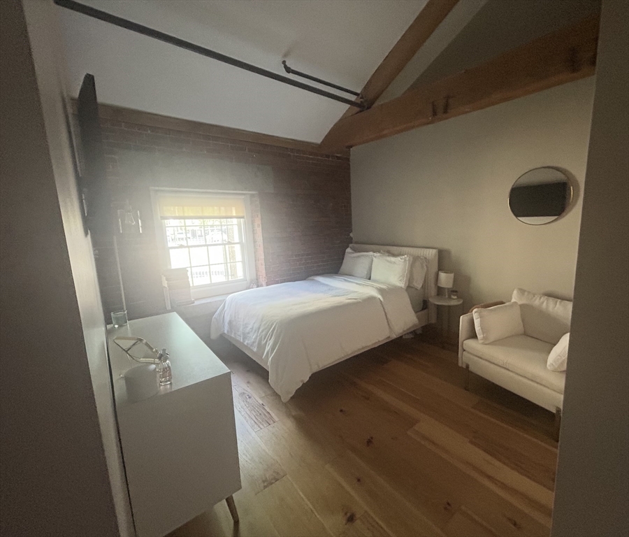 58 13th St, Charlestown