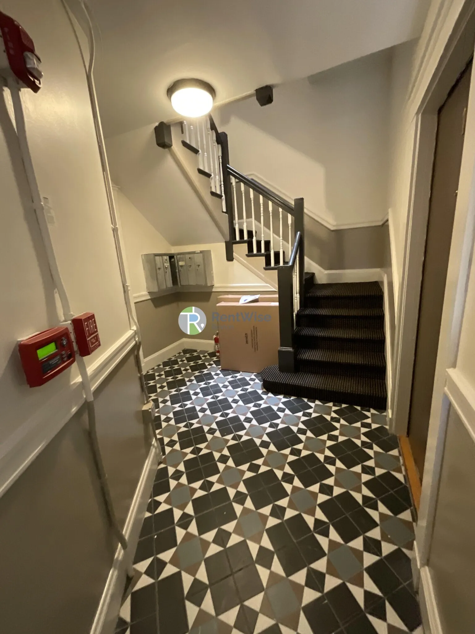 6 Barrows St, Allston