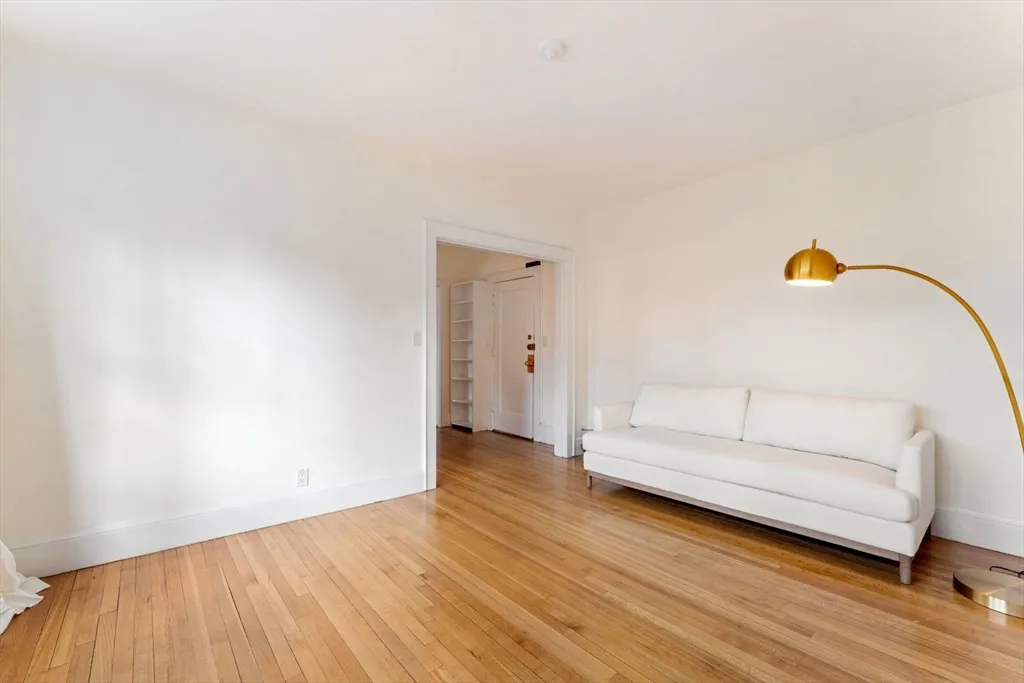 20 Concord Ave, West Cambridge