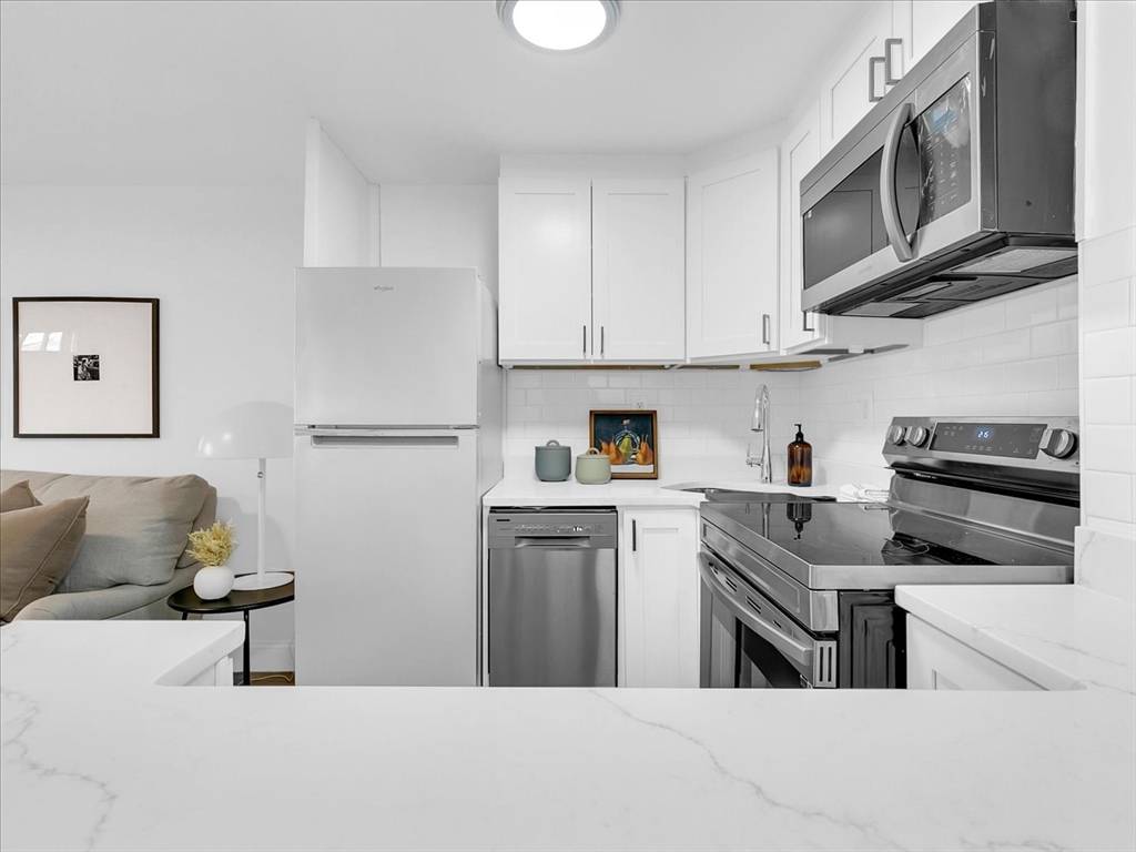 15 University Rd, Aspinwall Hill