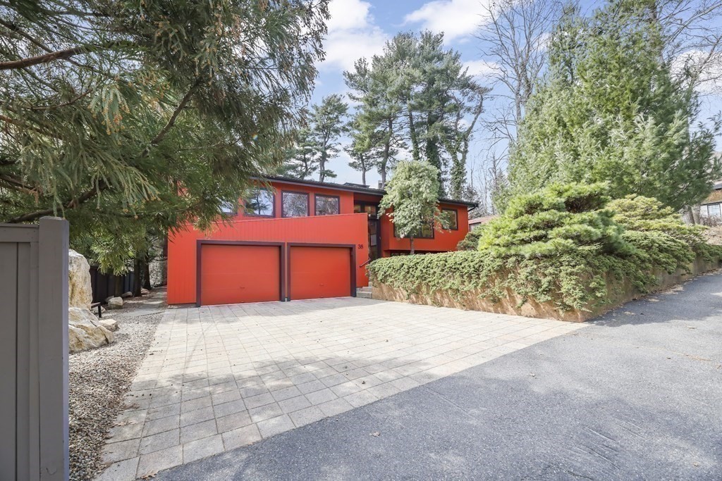 38 Cumberland Ave, Brookline