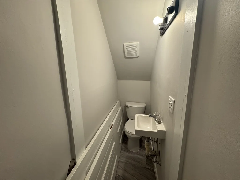 24 Foster St, Brighton