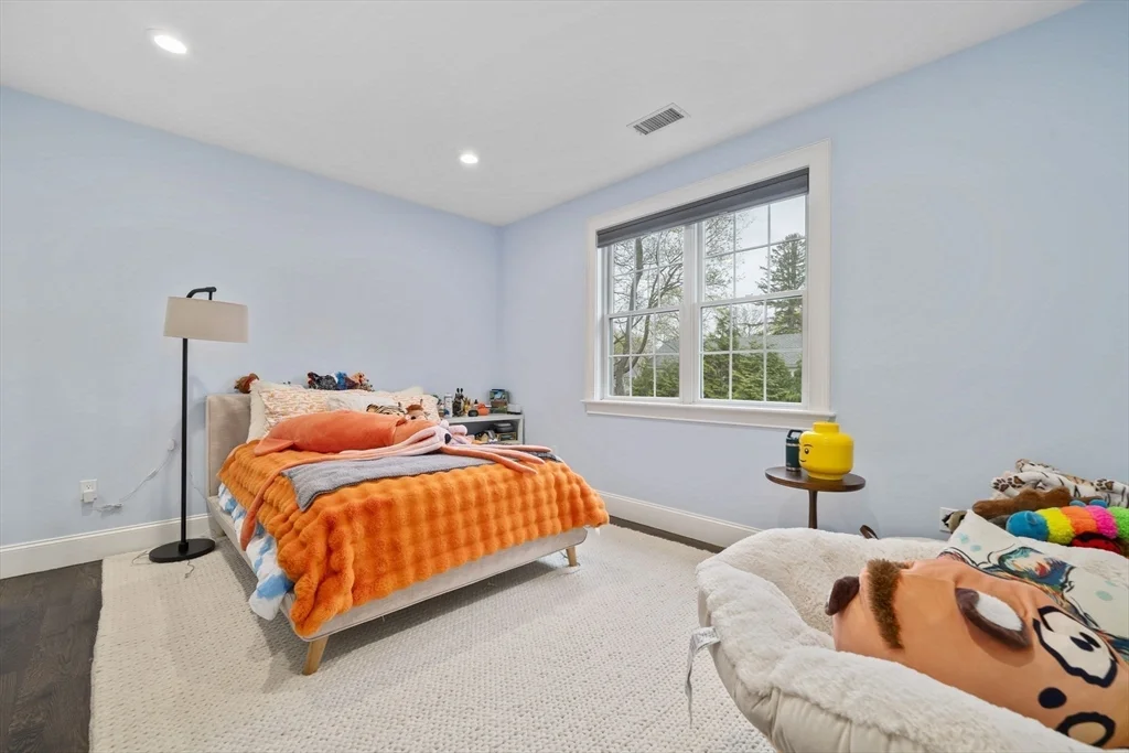 11 Woodhaven Rd, Waban