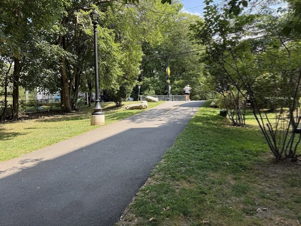 32 Whites Ave, Watertown