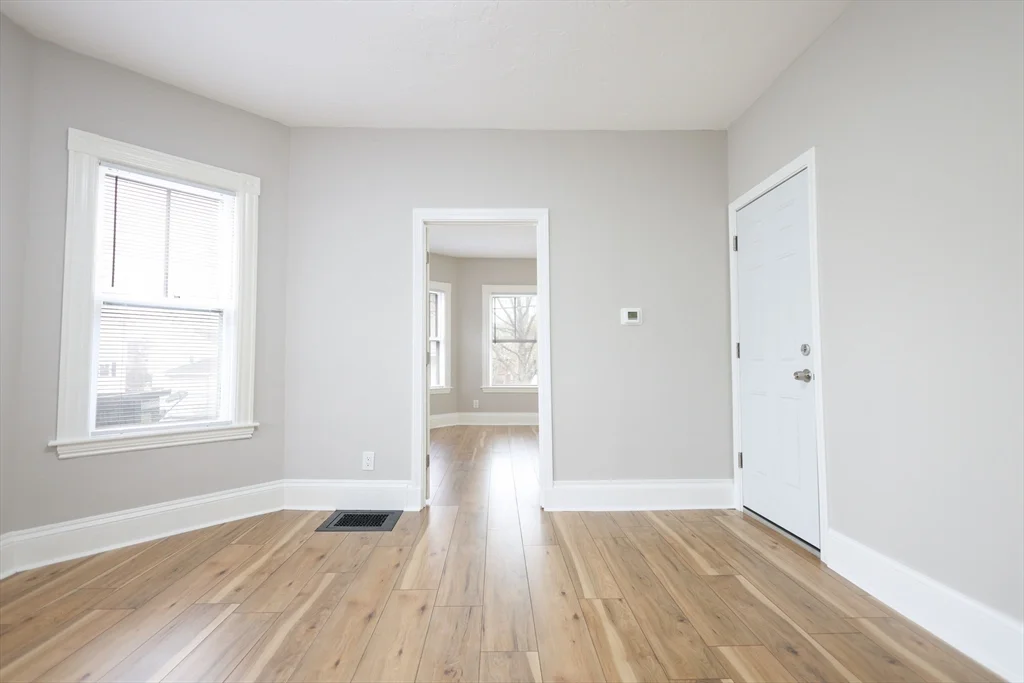 31 Graham St, Quincy