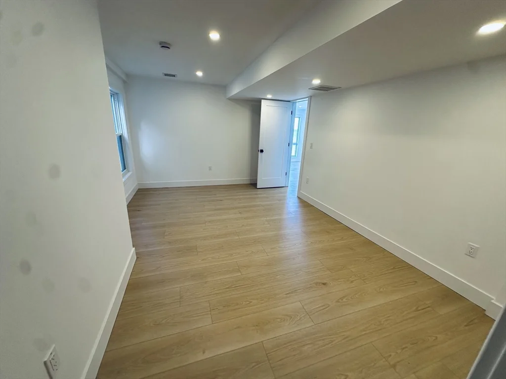 280 Endicott Ave, Revere