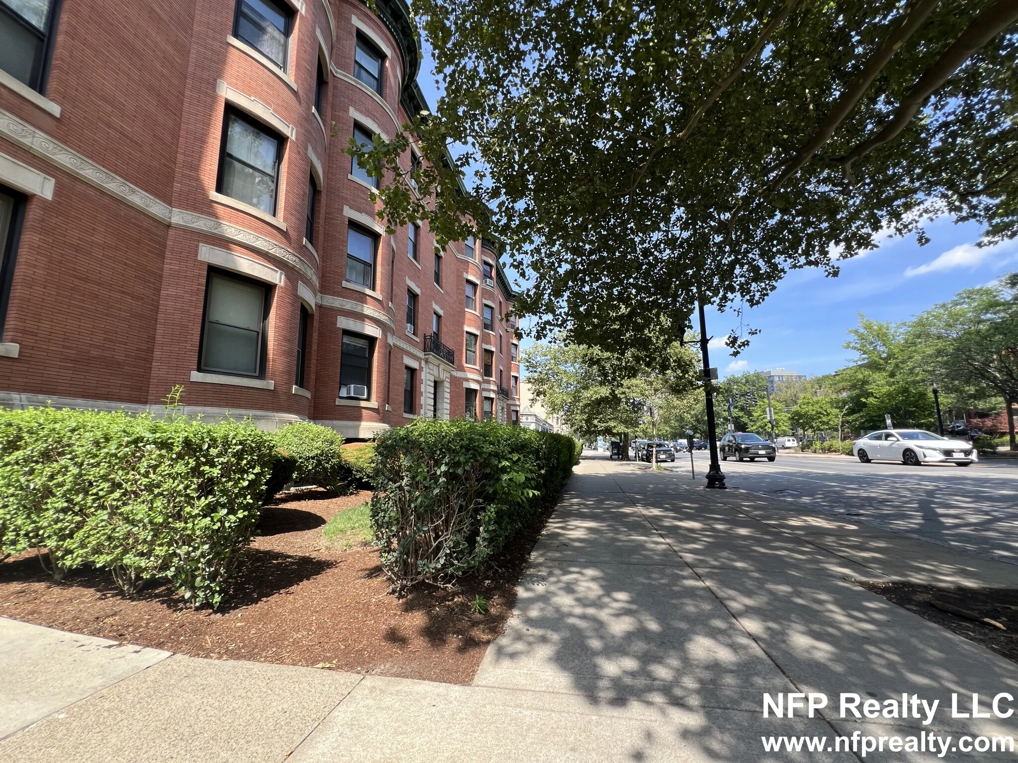 1064 Beacon St, Longwood