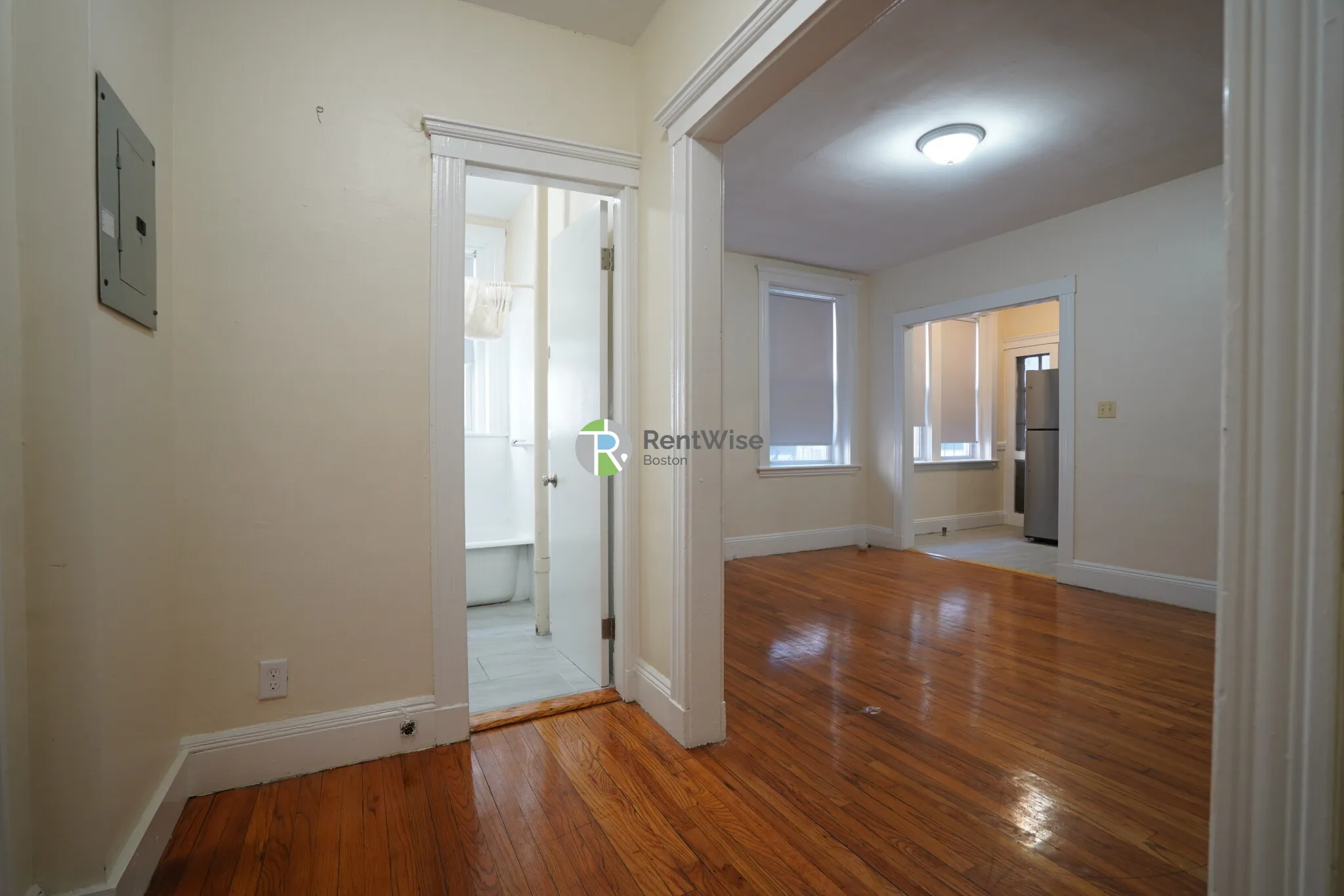 131 Washington St, Brighton