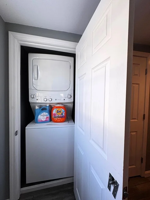 60 Cedar St, Waltham