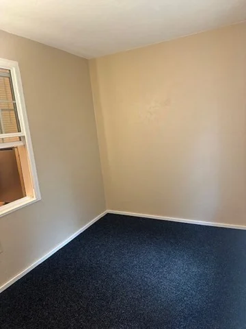 38 Reservoir, Holden