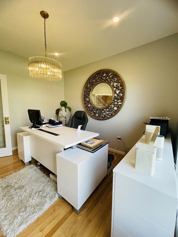 10 Sheryl Dr, Shrewsbury