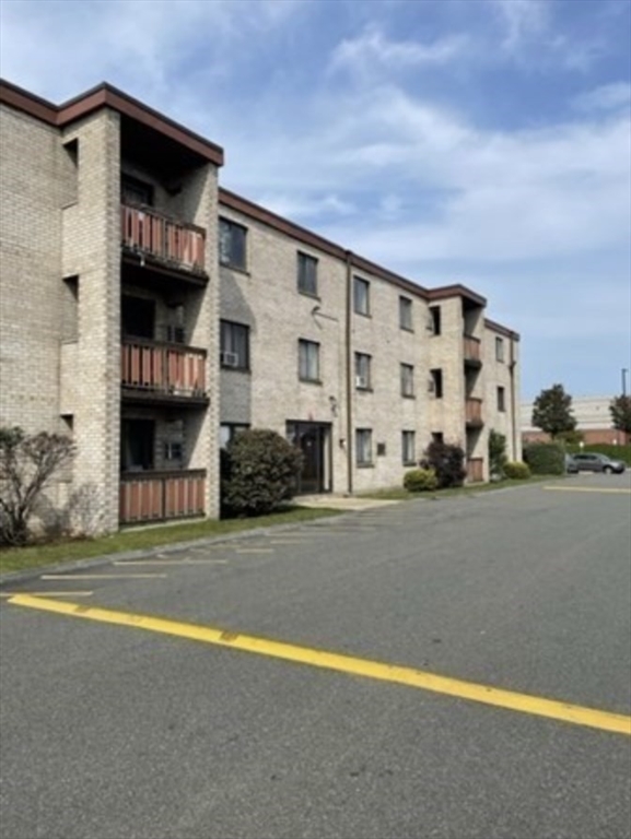 45 Mccoba St, Revere