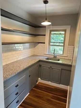 28-30 Maolis, West Bridgewater