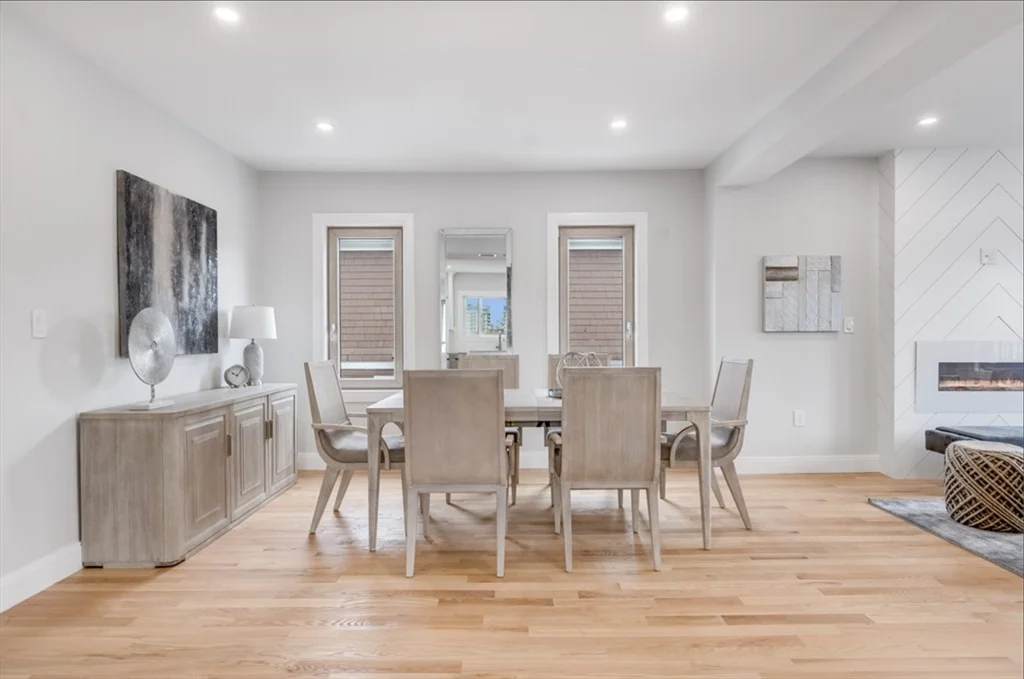 15 Melville, Ten Hills