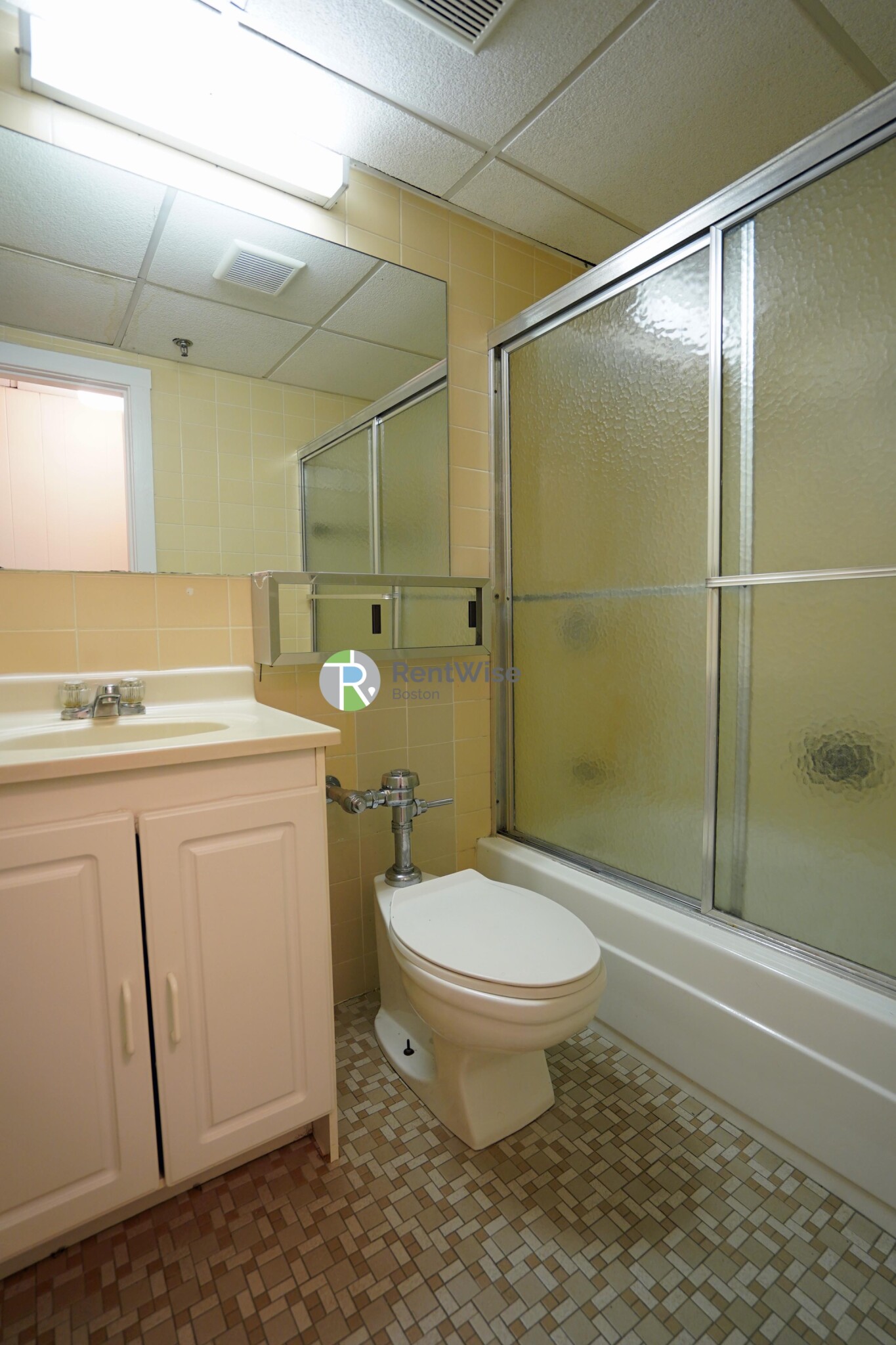 62 Boylston St, Downtown