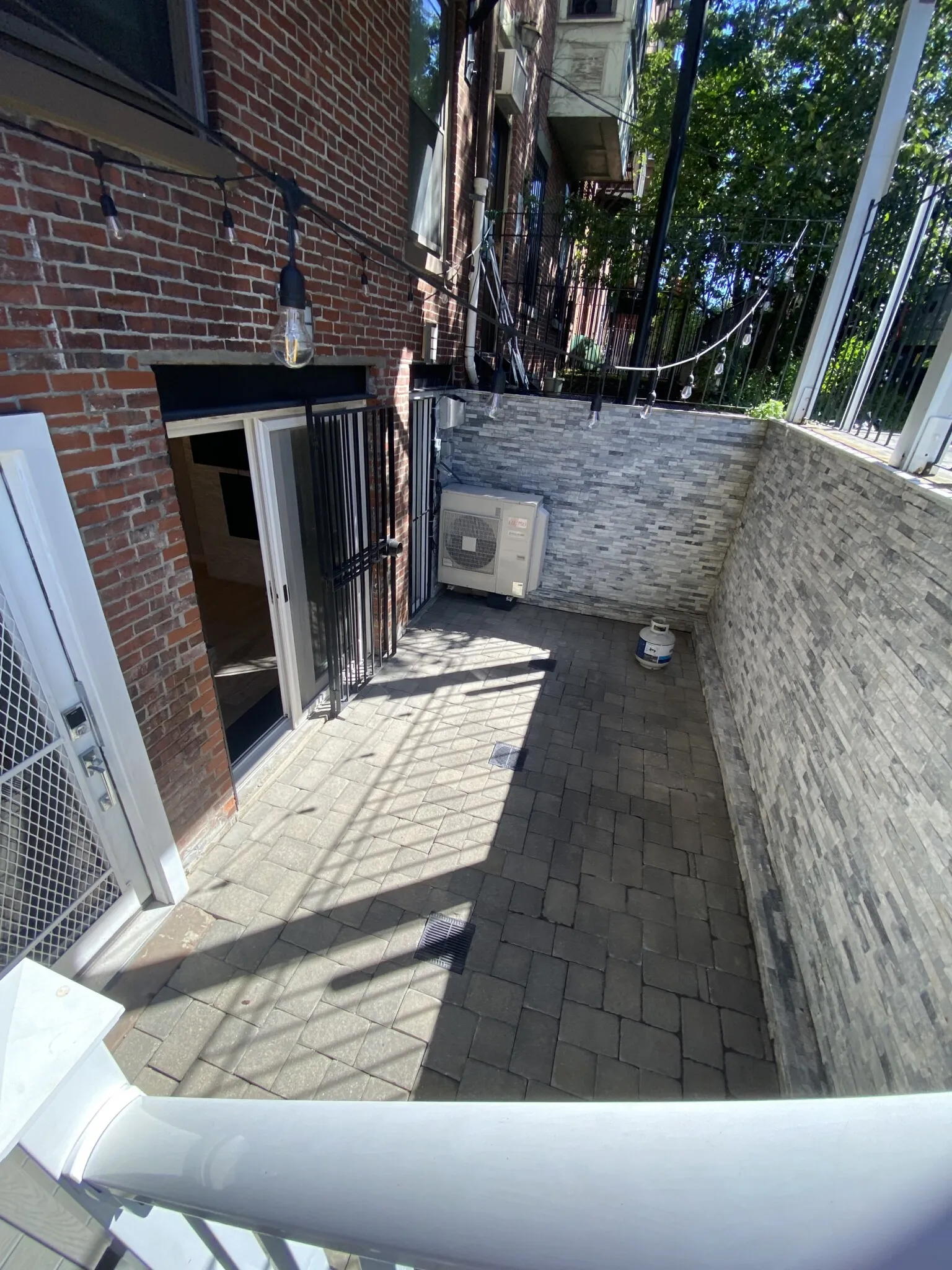 469 Massachusetts Ave, South End