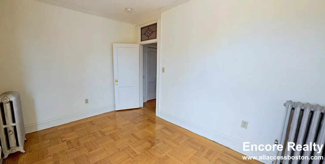 40 Queensberry St, Fenway