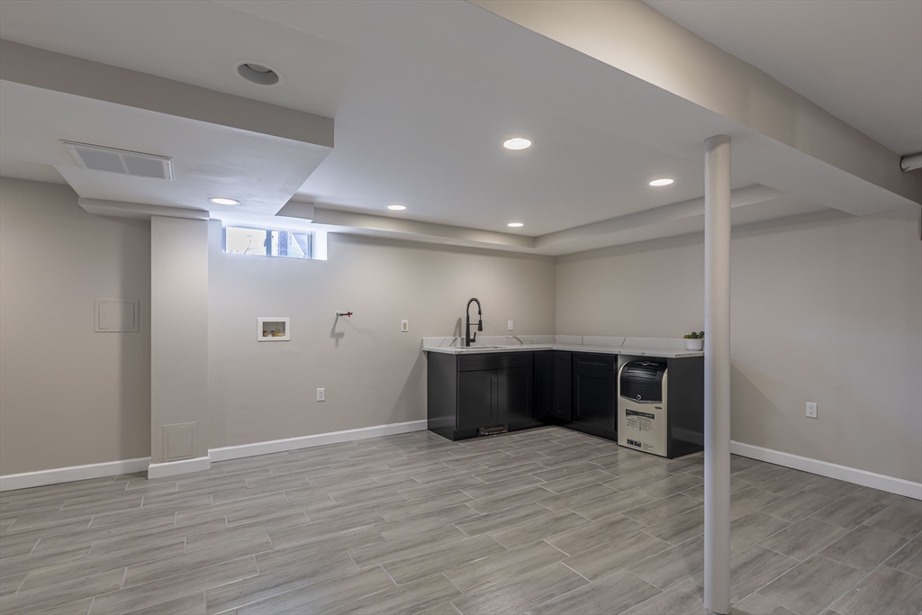 270 Cross St, Winchester