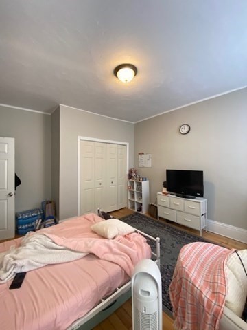 10 Glenville Ave, Allston