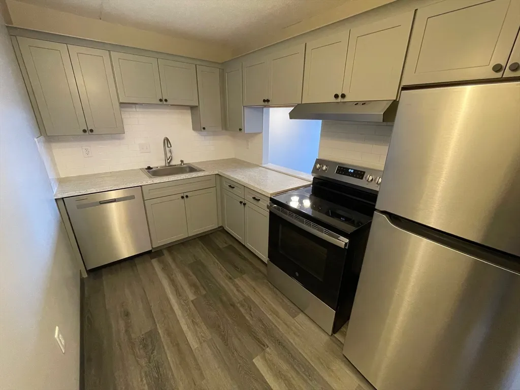 59 Cambridge Rd, Woburn