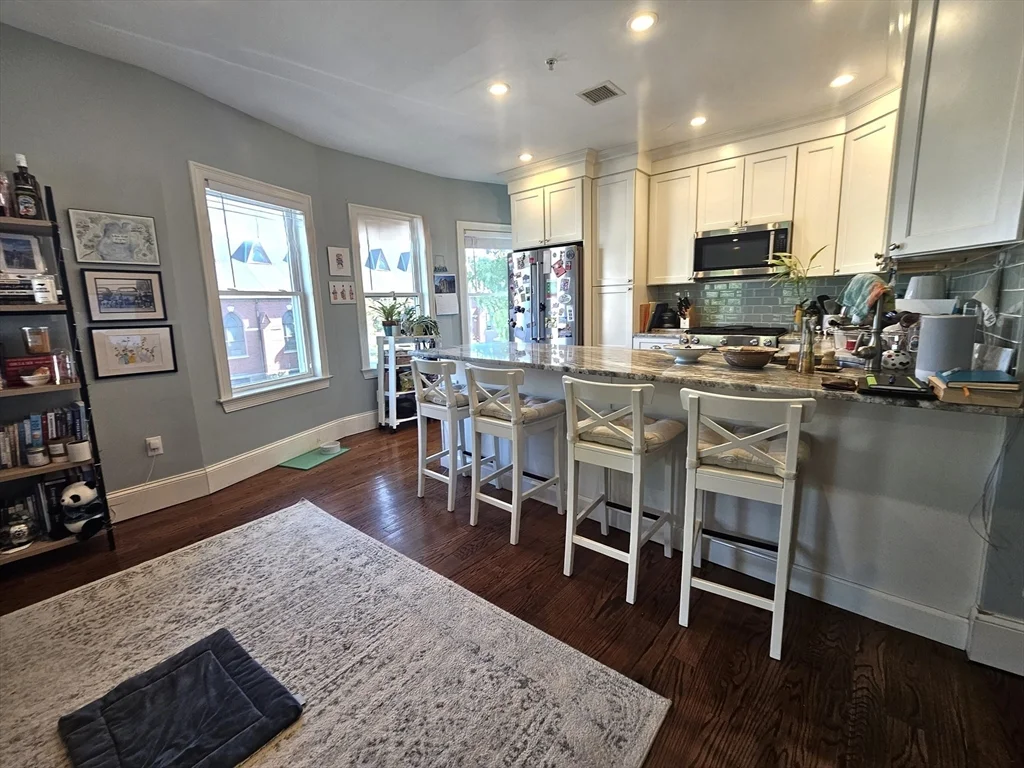 77 South St, Jamaica Plain