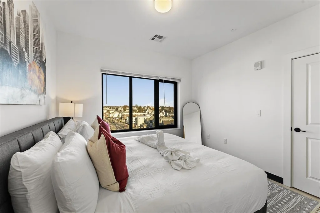 600 Broadway, Everett