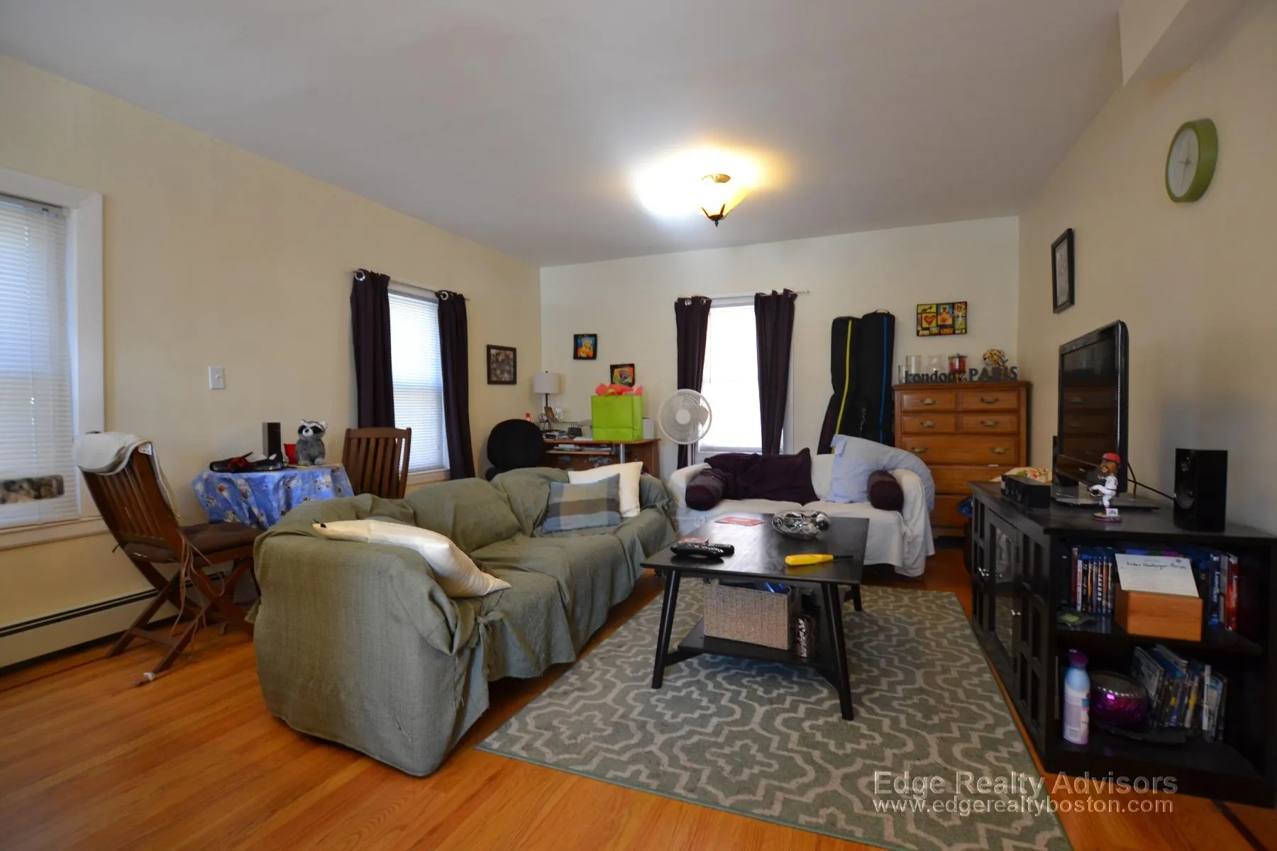 345 Market St, Oak Square