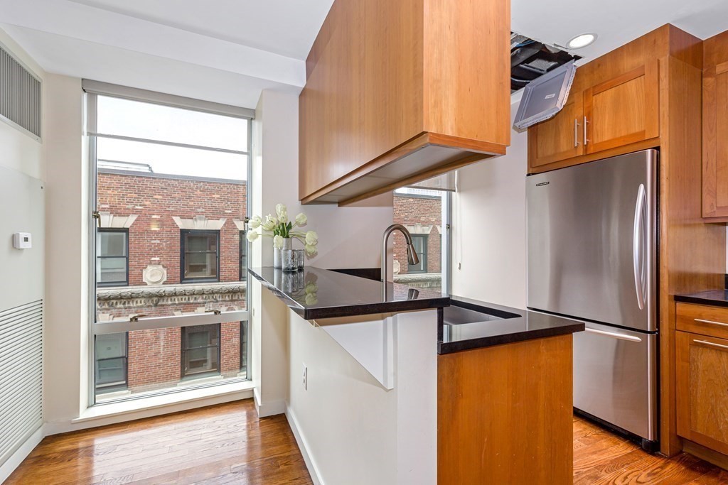 80 Broad, Waterfront