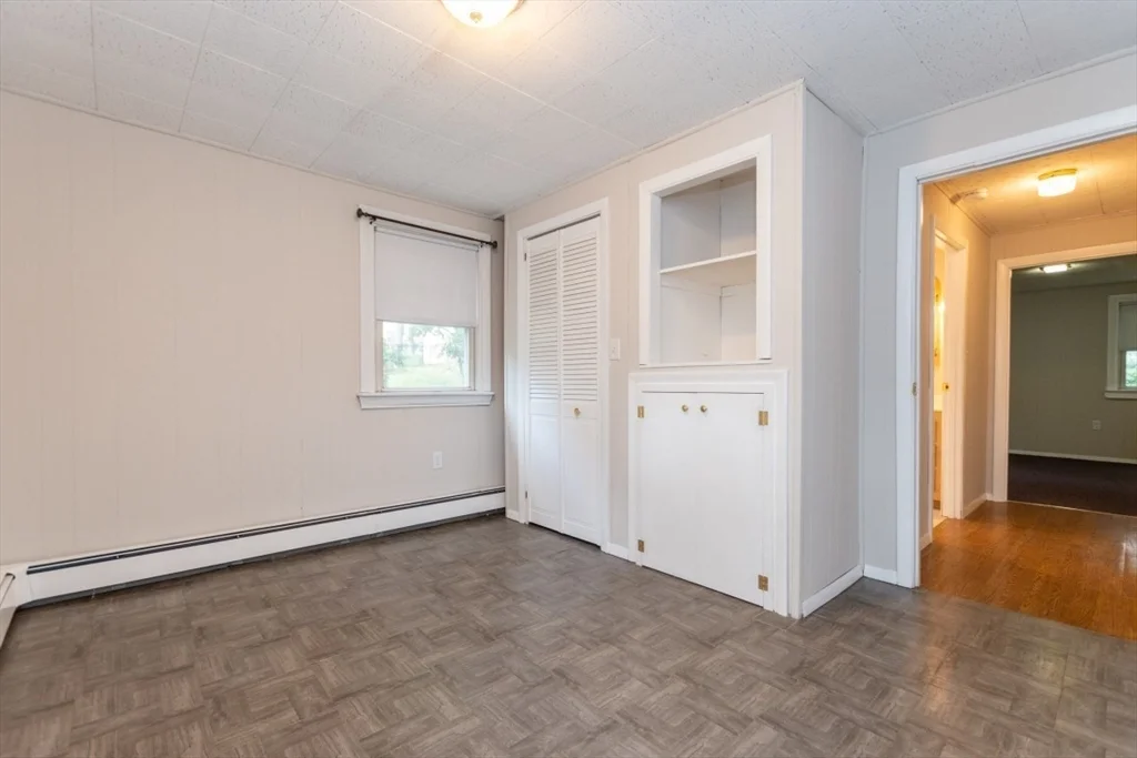 205 Hardy Pond Rd, Waltham