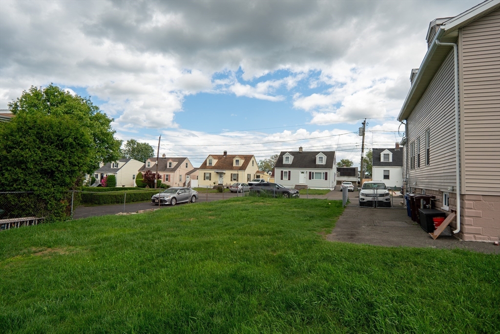 116 Derby Rd, Revere