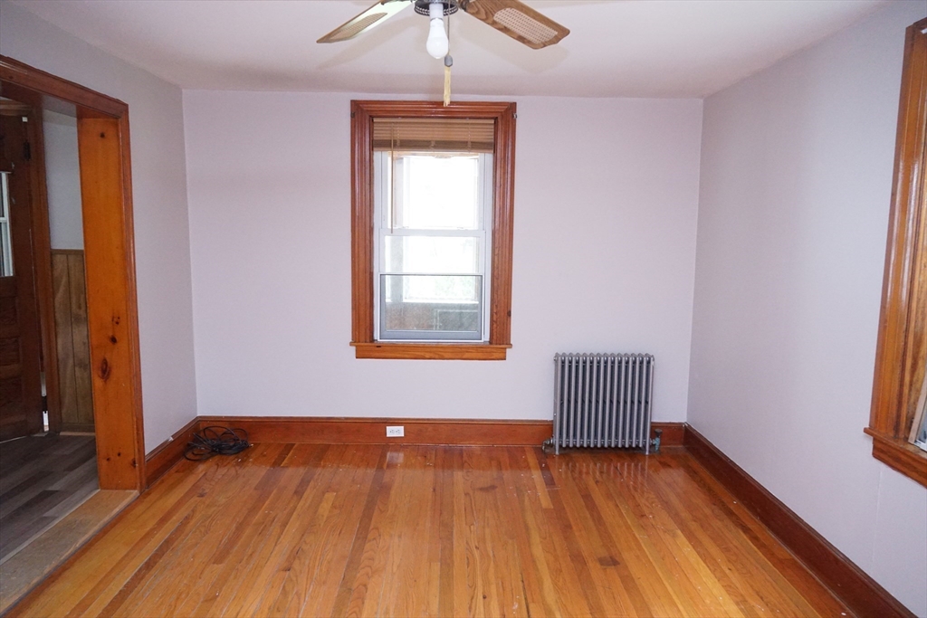 20 Bolton Pl, Bridgewater