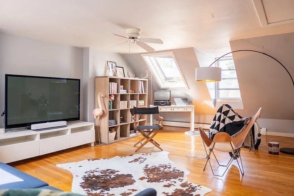 12 Lexington Ave, Charlestown