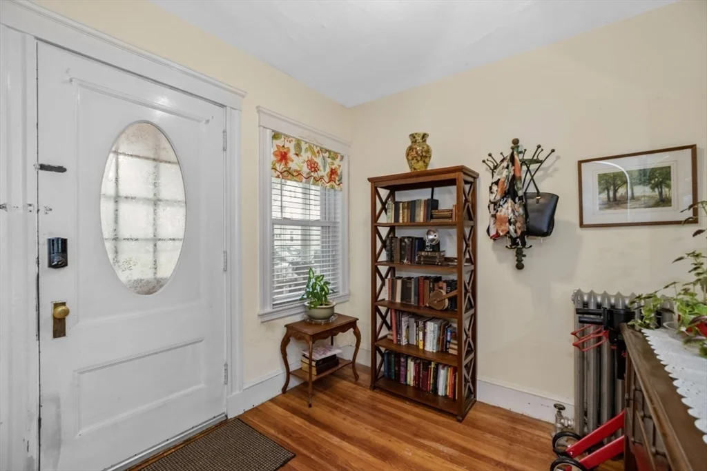 200 Woodside Ave, Winthrop