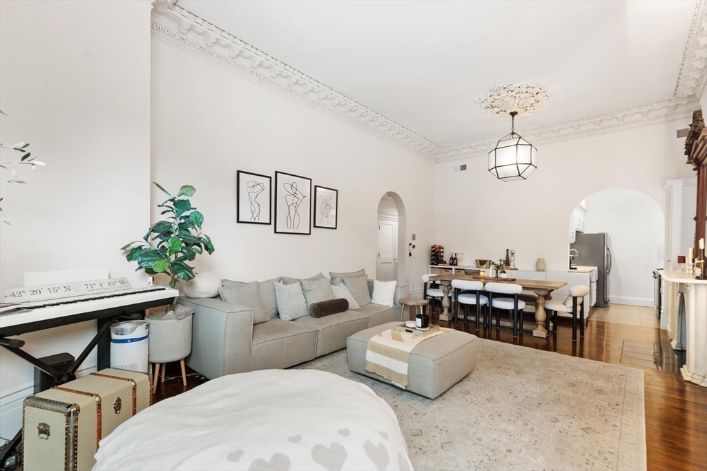 565 Massachusetts Ave, South End