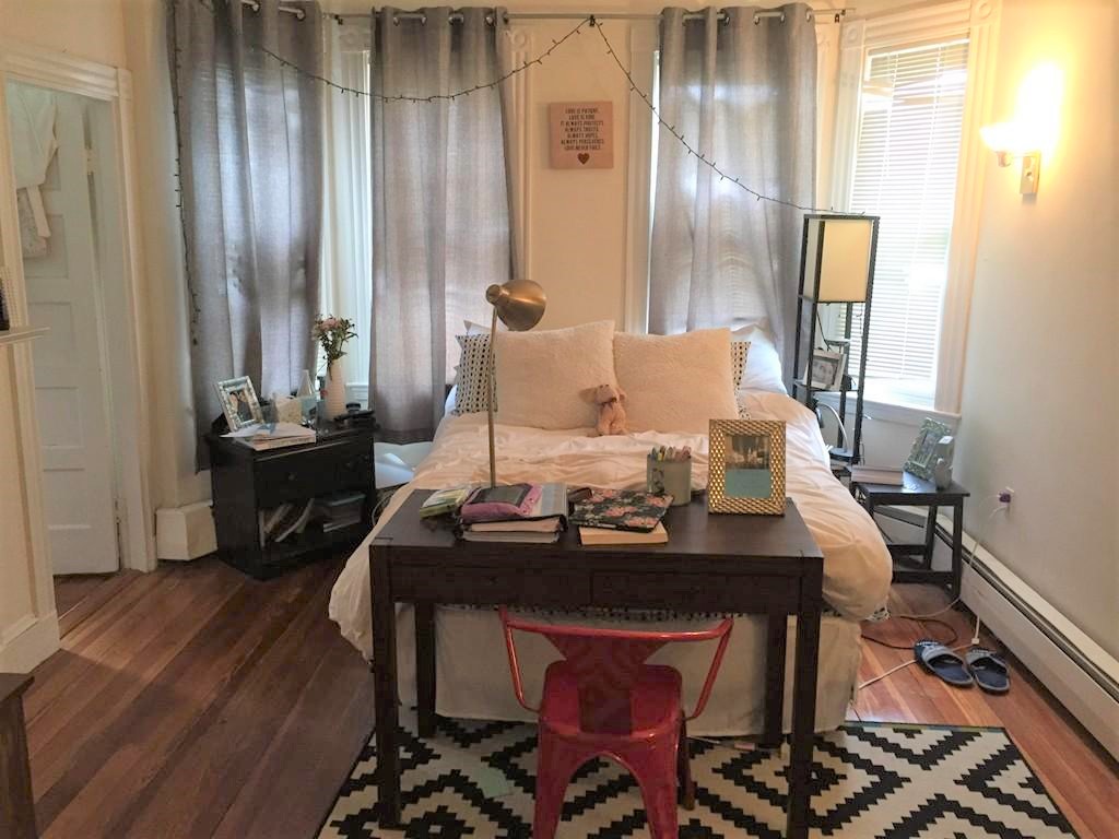 2 bed, 1 bath apartment for rent at 10 Bynner St Unit 2, Jamaica Plain — photo 1 of 5