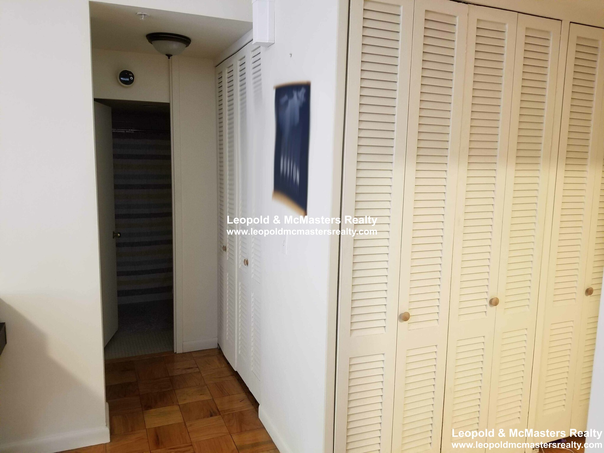 3 bed, 1 bath apartment for rent at 101 Monmouth St Unit 802, Longwood — photo 3 of 10