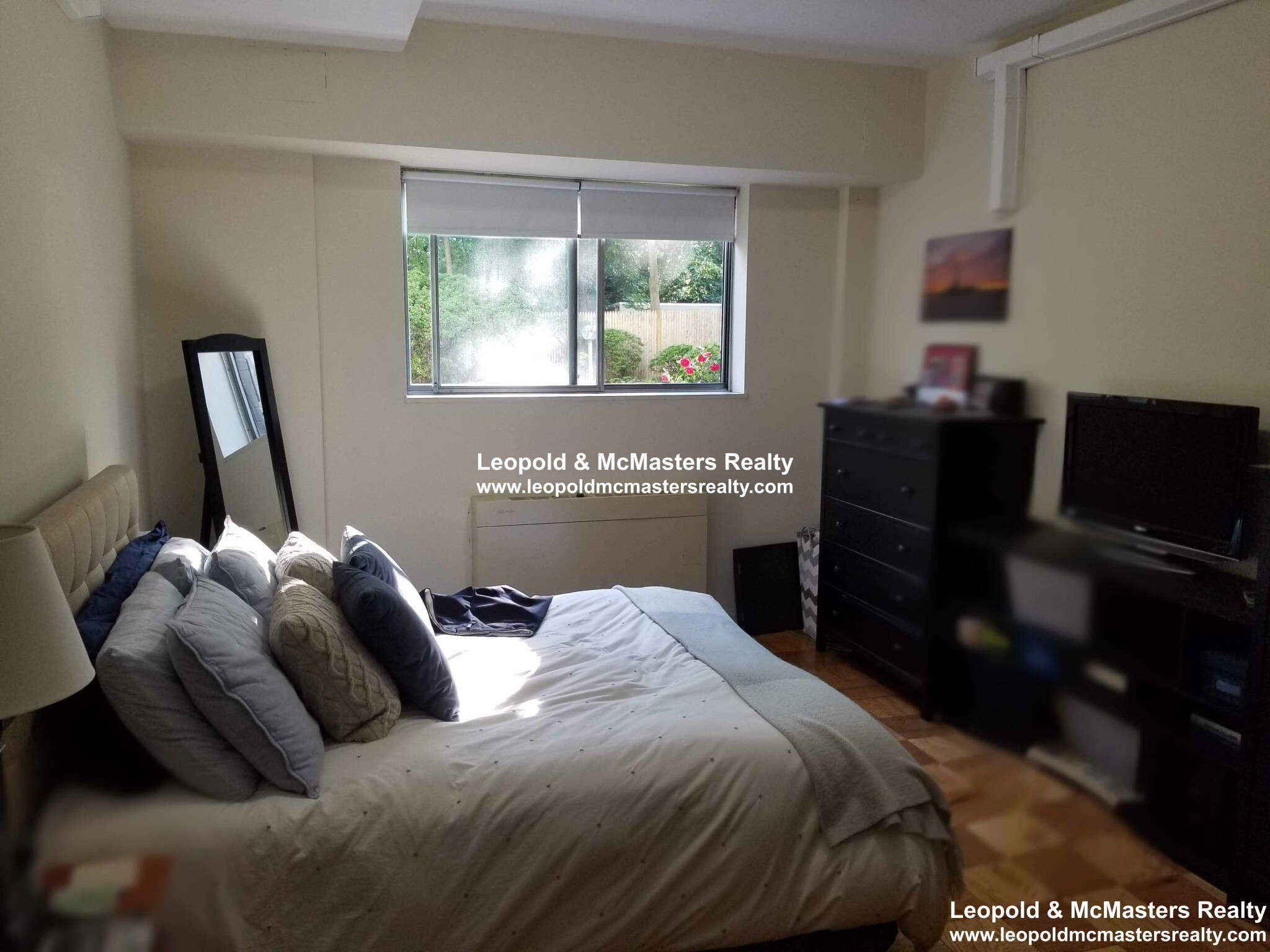 3 bed, 1 bath apartment for rent at 101 Monmouth St Unit 802, Longwood — photo 2 of 10