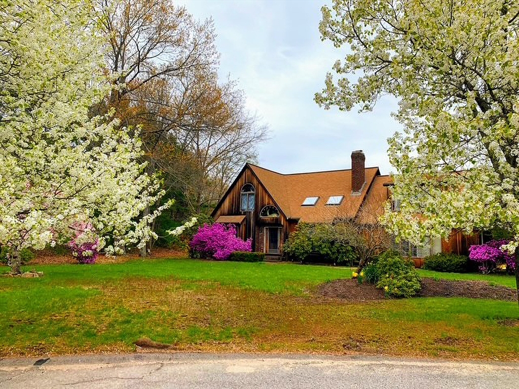 42 Pine Acres Rd, Foxboro