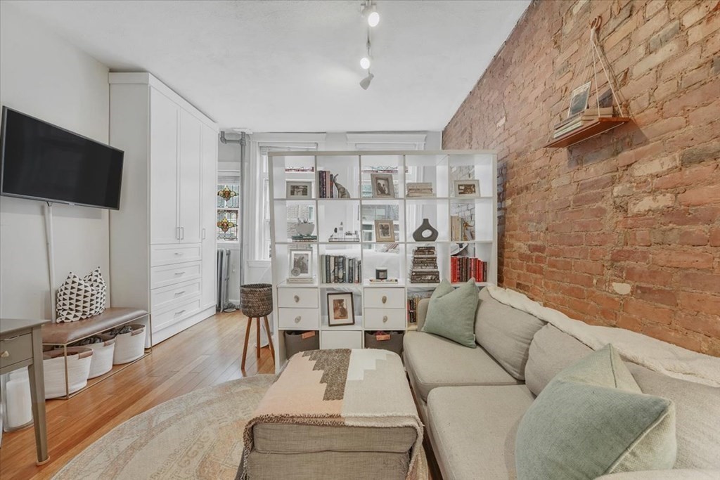 21 Temple St, Beacon Hill