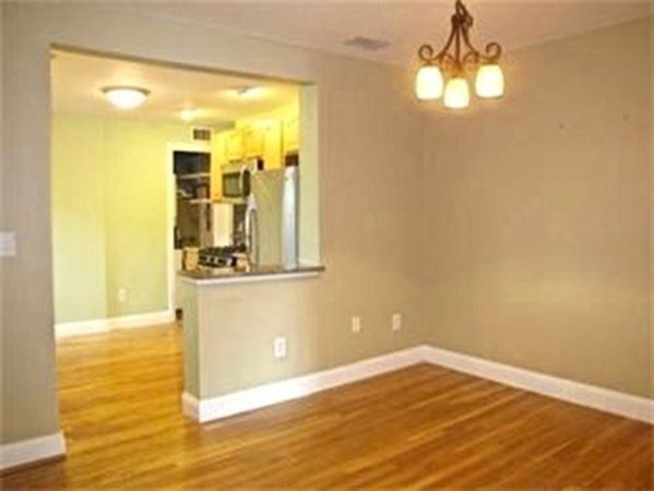 606 E 6th St, South Boston