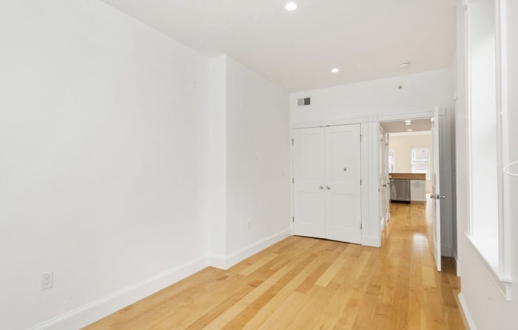 344 Hanover St, North End