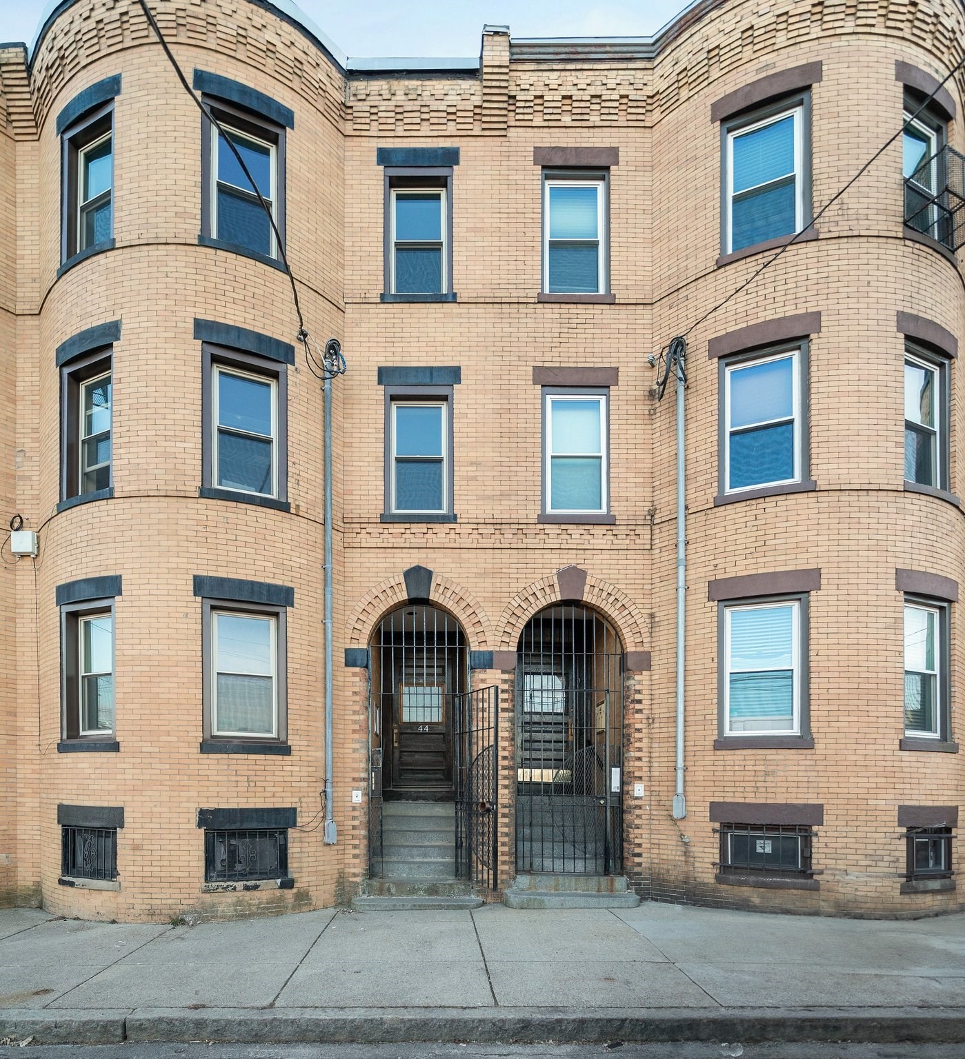 44 Guild St, Roxbury