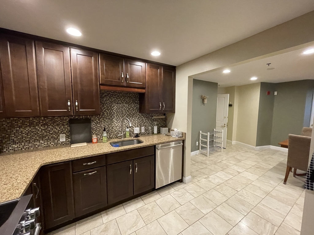 4 Charlesgate East, Back Bay