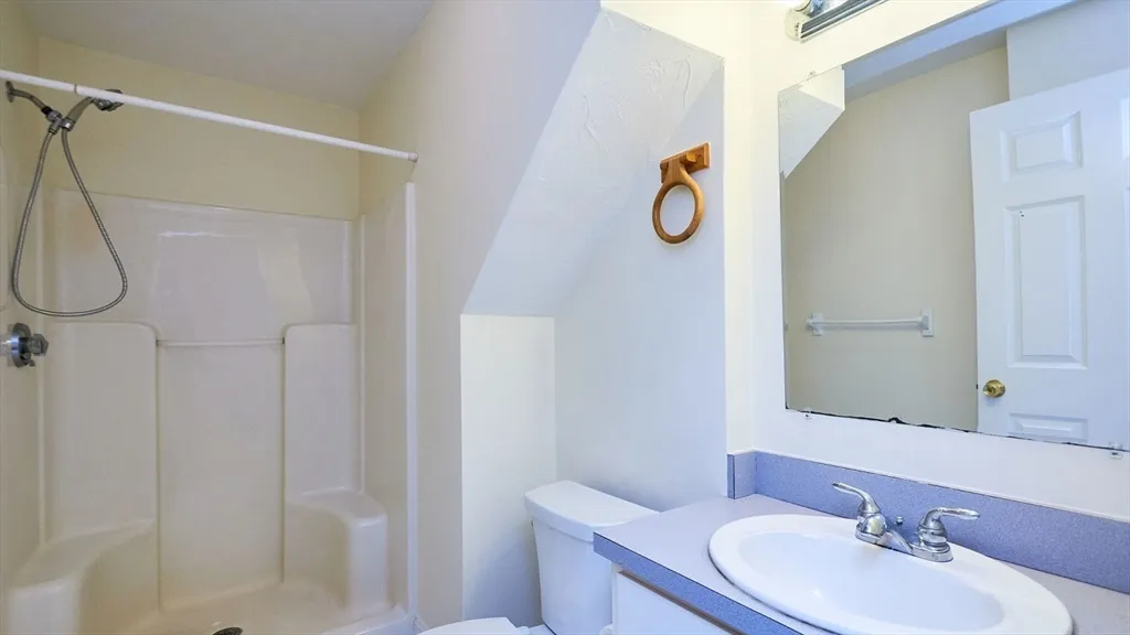 2 Bay State Pl, South Boston